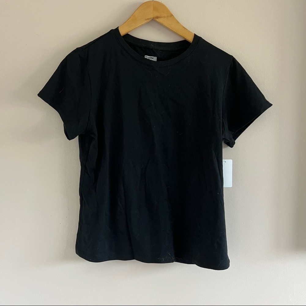 32 Degrees | Black Short Sleeve Tee (NWT)
